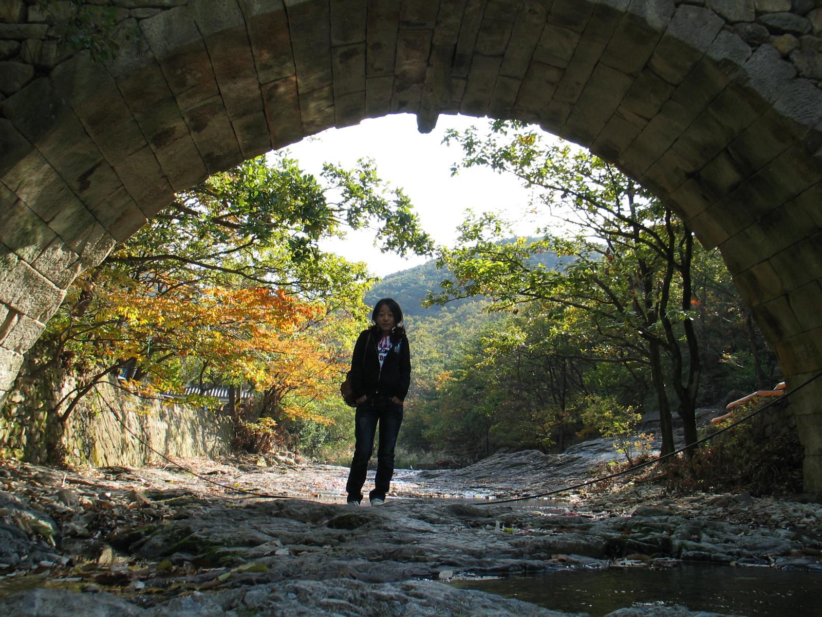 Soomi under the pretty bridge