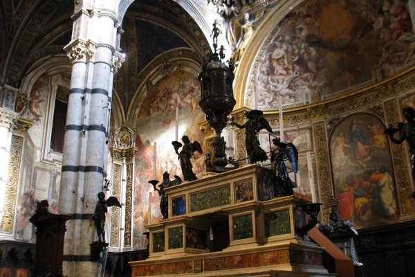 Neat statue in the Duomo