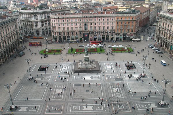 Piazza Fontana from the top of the Duomo